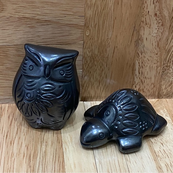 Vintage Black Ceramic Owl and Turtle Mini Figurine - Picture 4 of 10